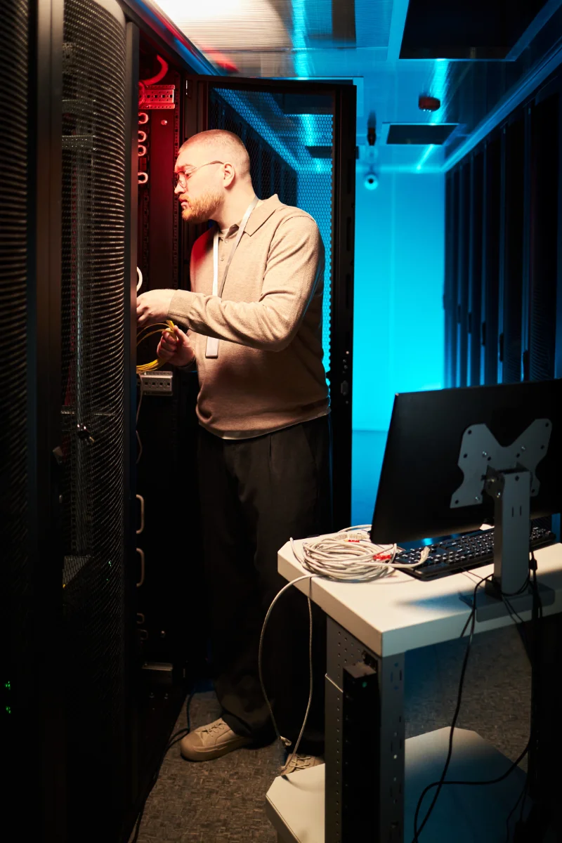 Managing IT Infrastructure in Data Center